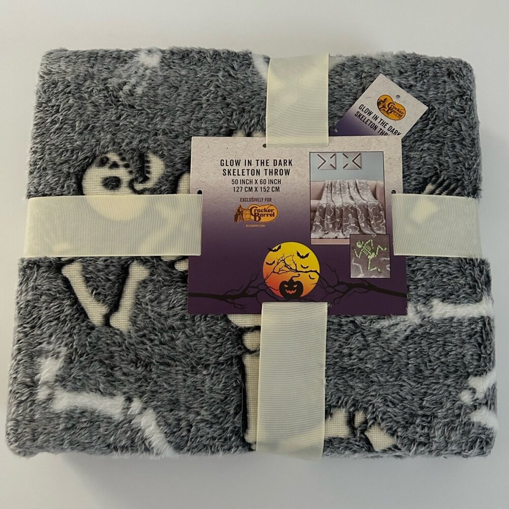 Cracker Barrel Skeleton Halloween Throw Blanket Glow In The Dark New